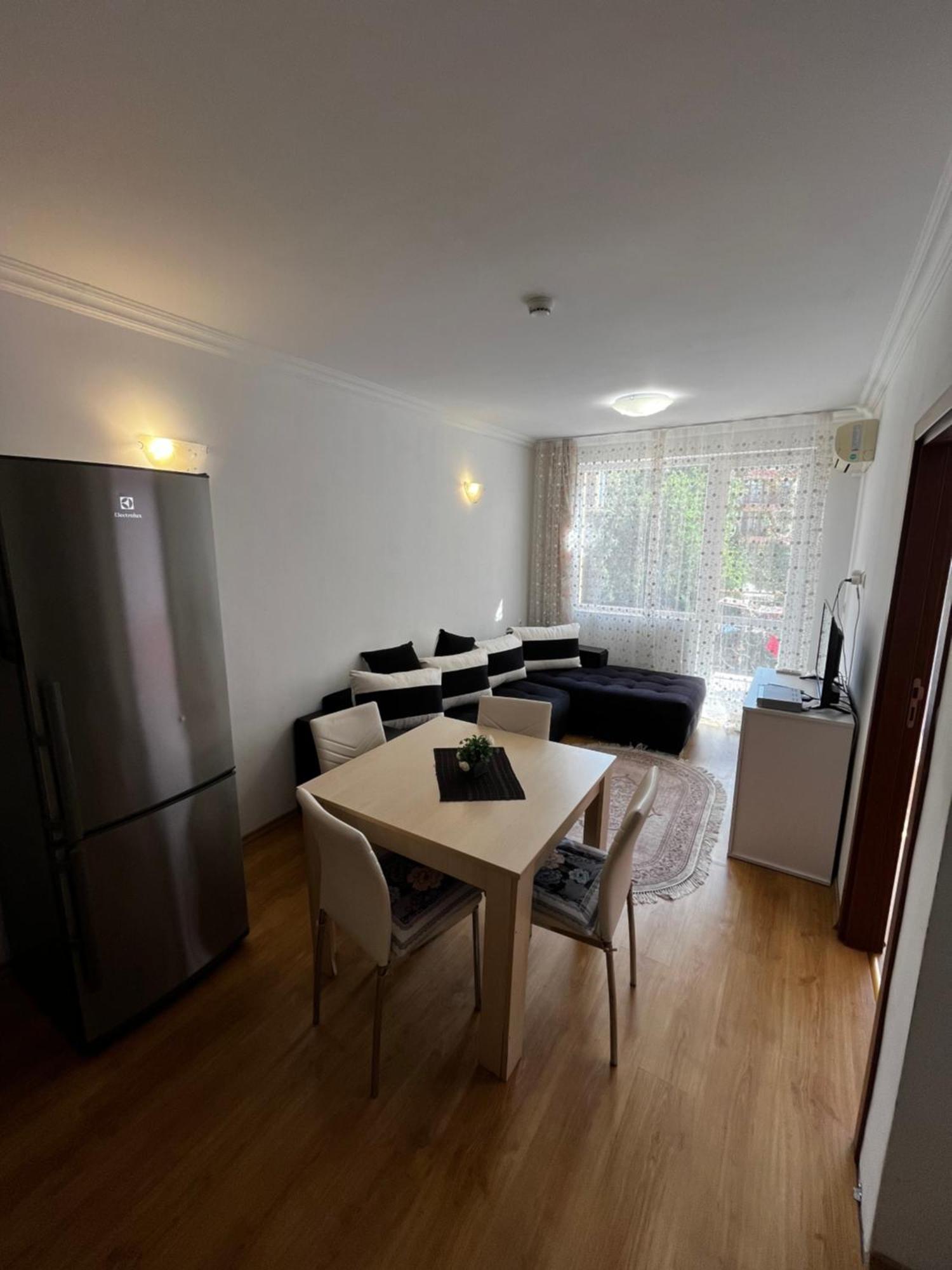 סאני ביץ' Apartments Sweet Home 4 מראה חיצוני תמונה